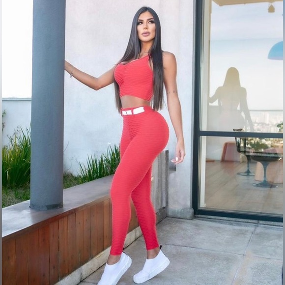 Gorgeous textured Brazilian set ( Bra + Leggings) 💙🤍❤️💜 - Picture 1 of 14